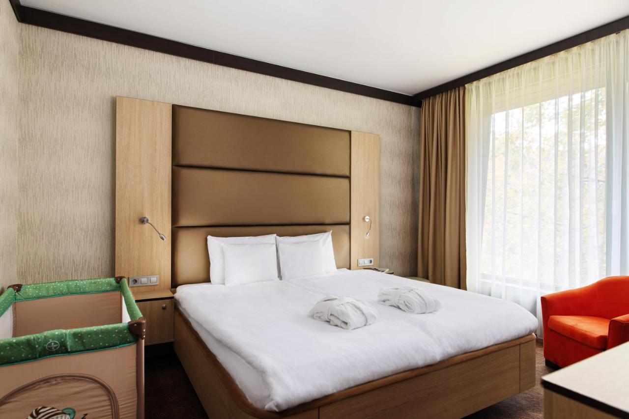 Portobello Wellness & Yacht Hotel Esztergom Ngoại thất bức ảnh