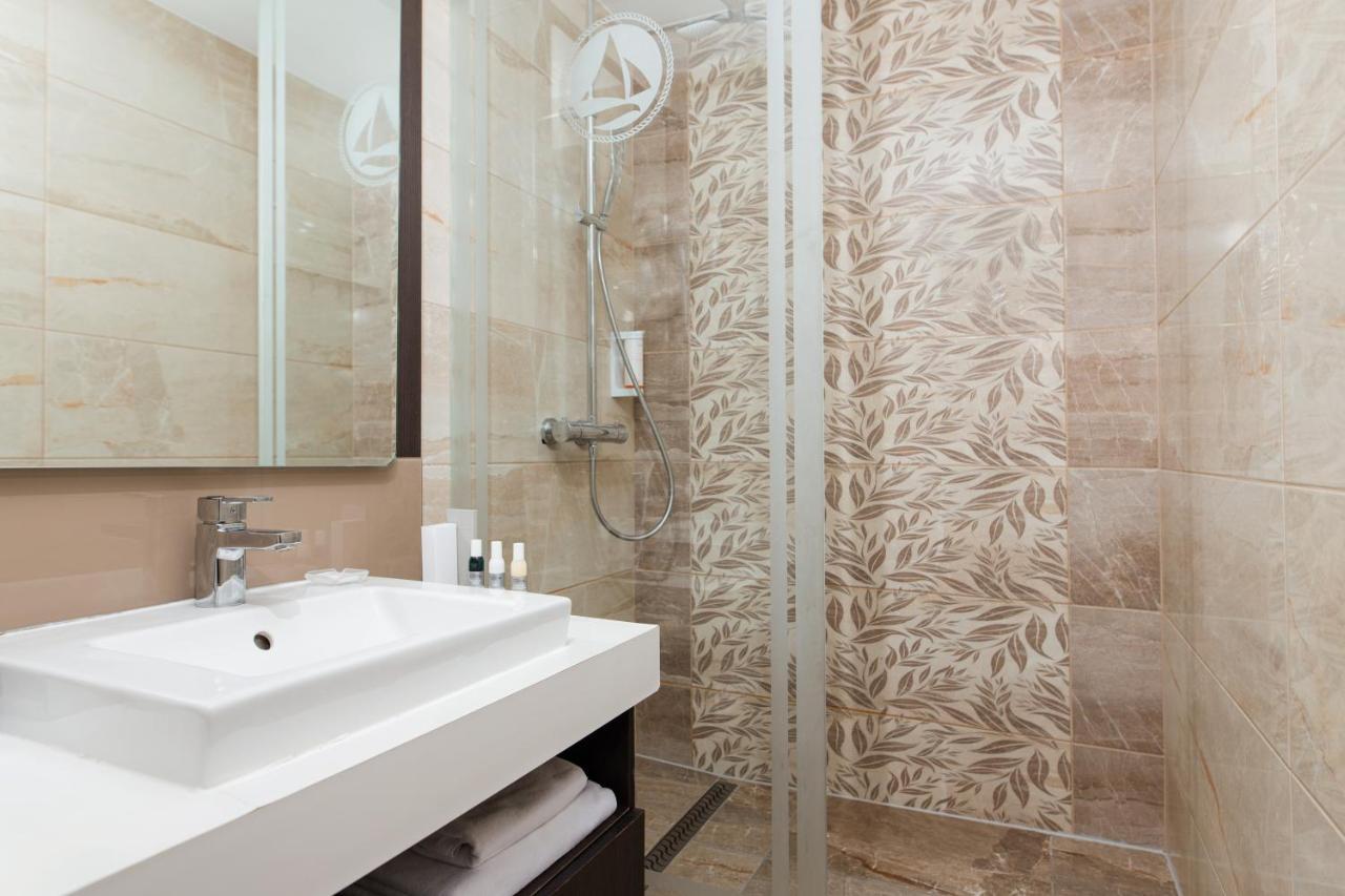 Portobello Wellness & Yacht Hotel Esztergom Ngoại thất bức ảnh